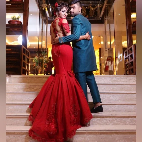 Fishtail Gown - Picture 2 of 4